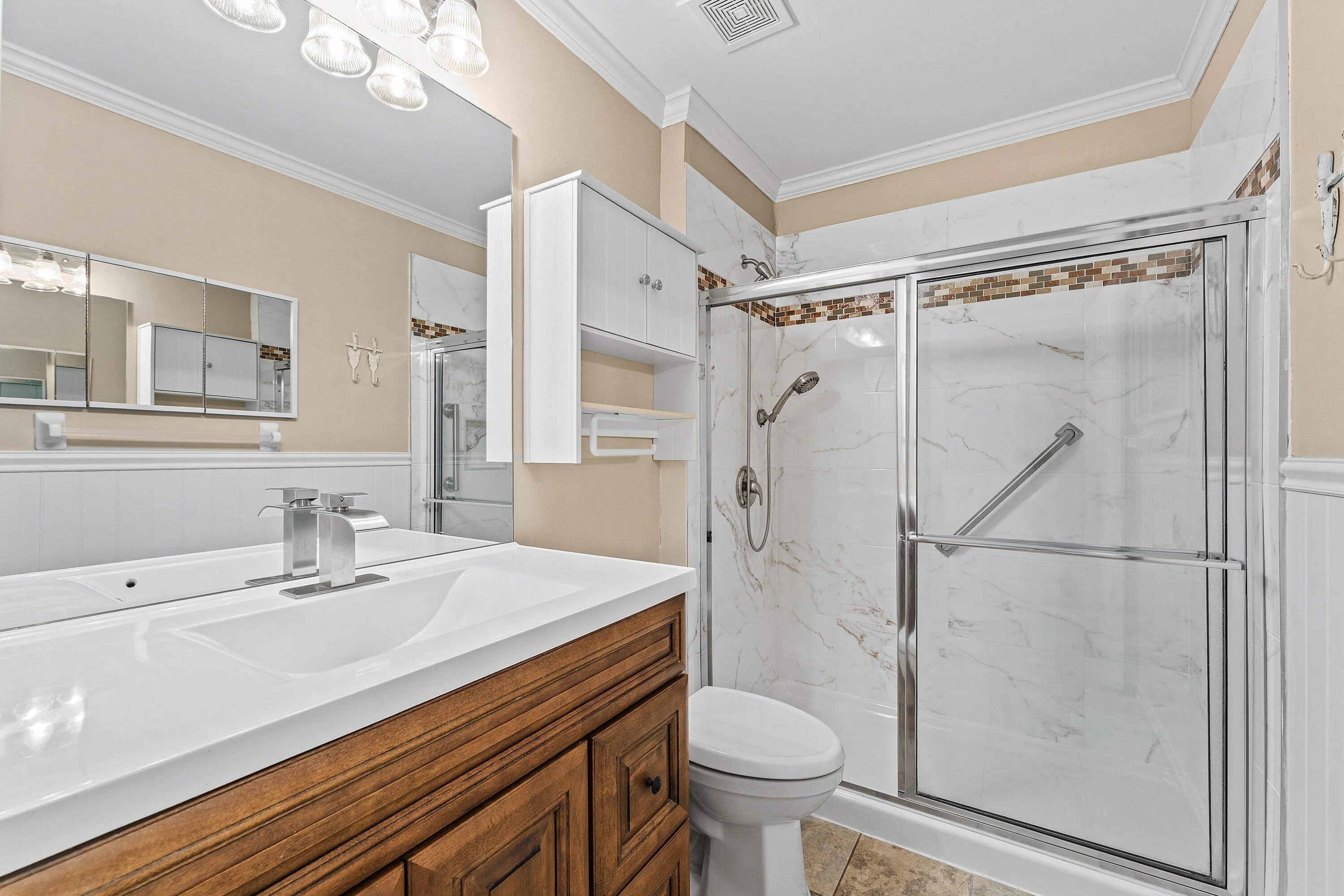 2nd Bathroom