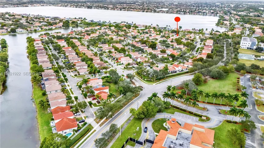 AERIAL VIEW OF THE COMPLEX WITH LOCATION
