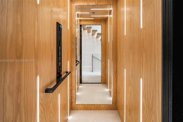 Private Elevator
