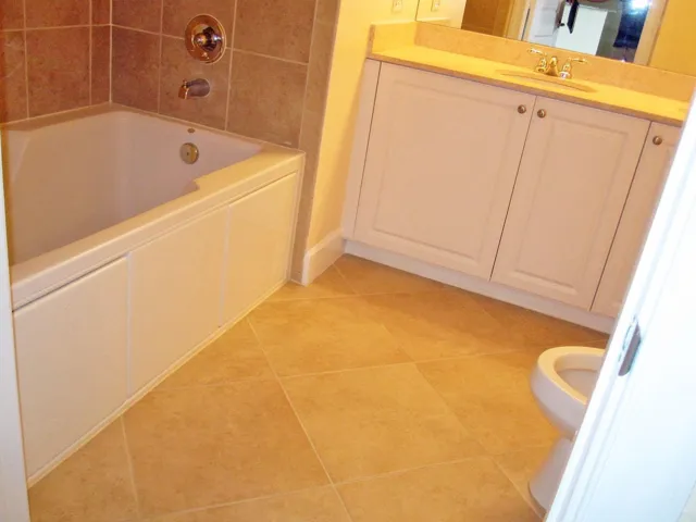 2nd Bathroom