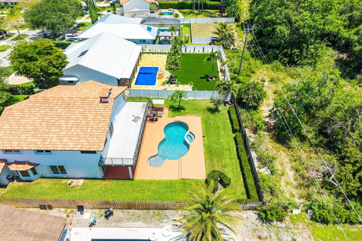 1560 SW 17th Street (59)