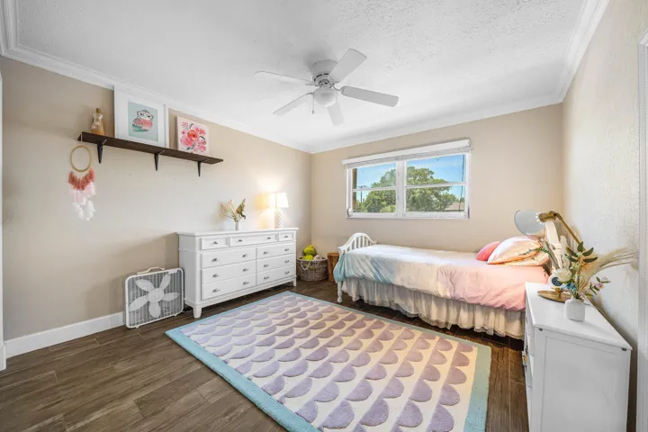 1560 SW 17th Street (31)