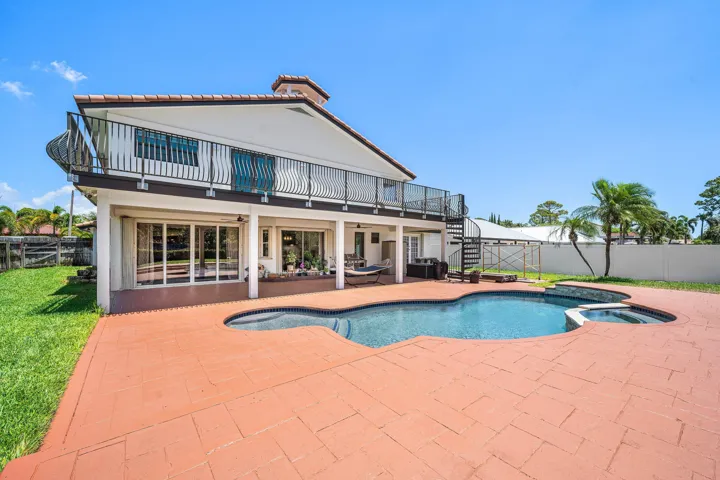 1560 SW 17th Street (46)