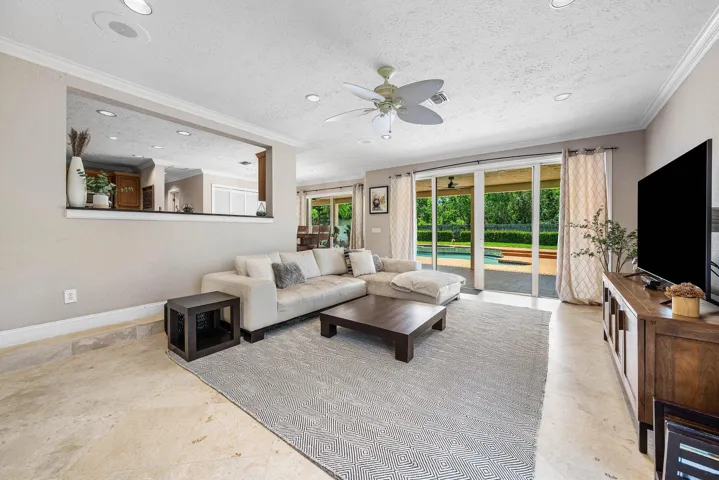 1560 SW 17th Street (17)