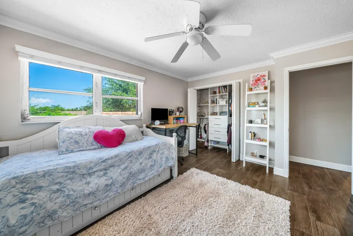 1560 SW 17th Street (35)