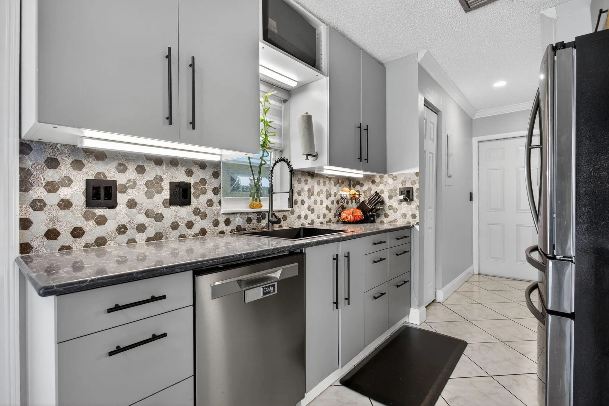 NEW KITCHEN 2025