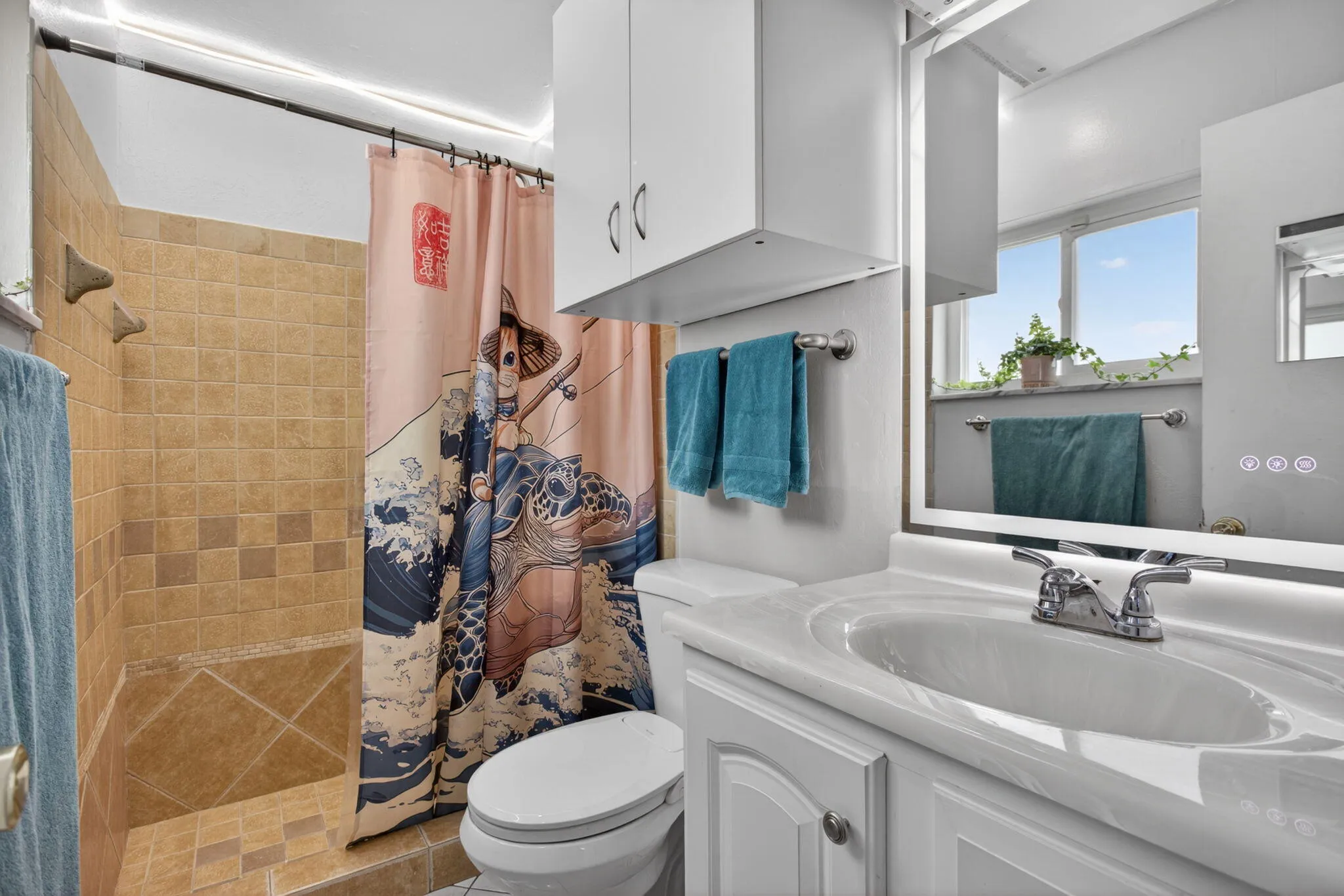 MAIN BATHROOM