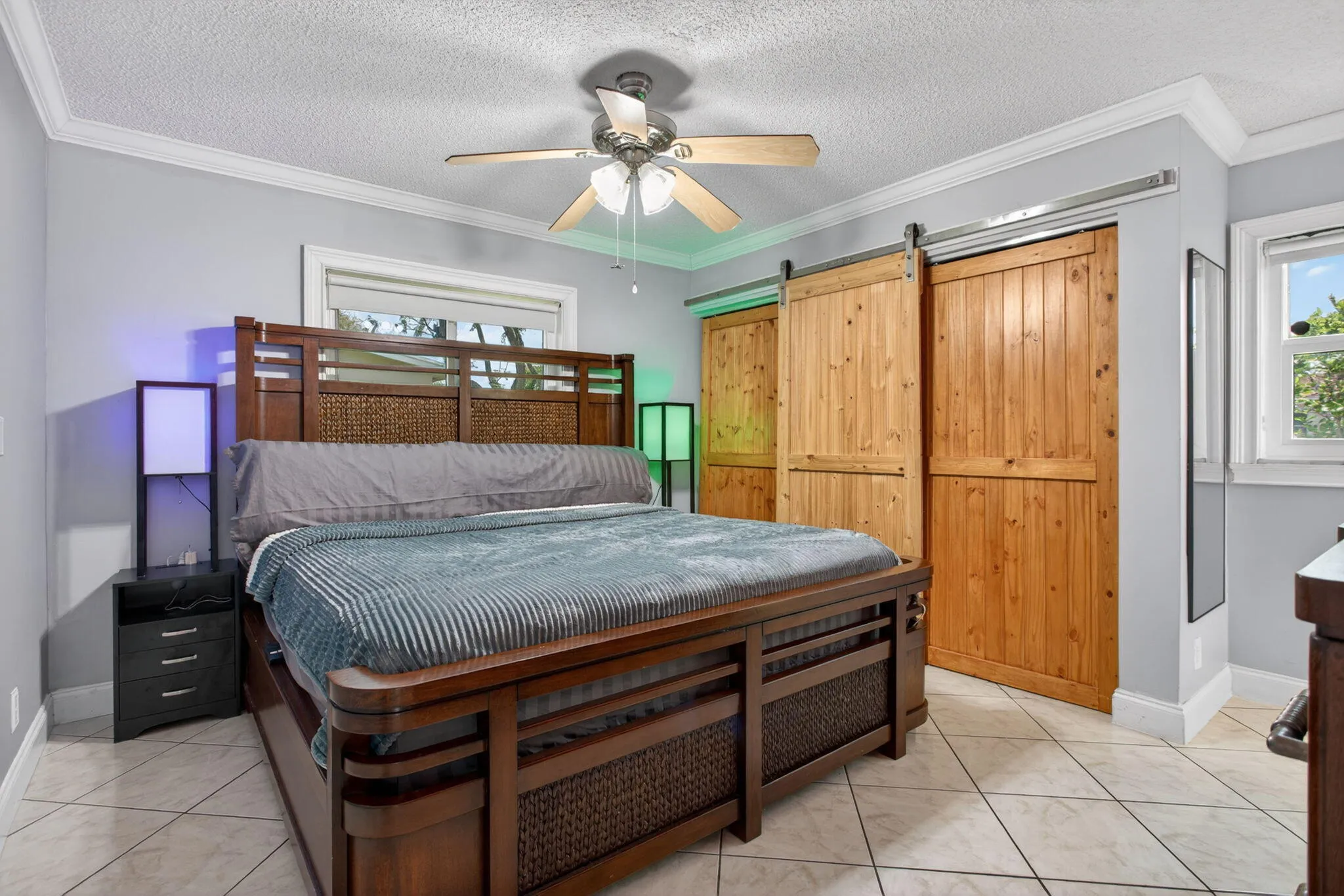 MAIN BEDROOM