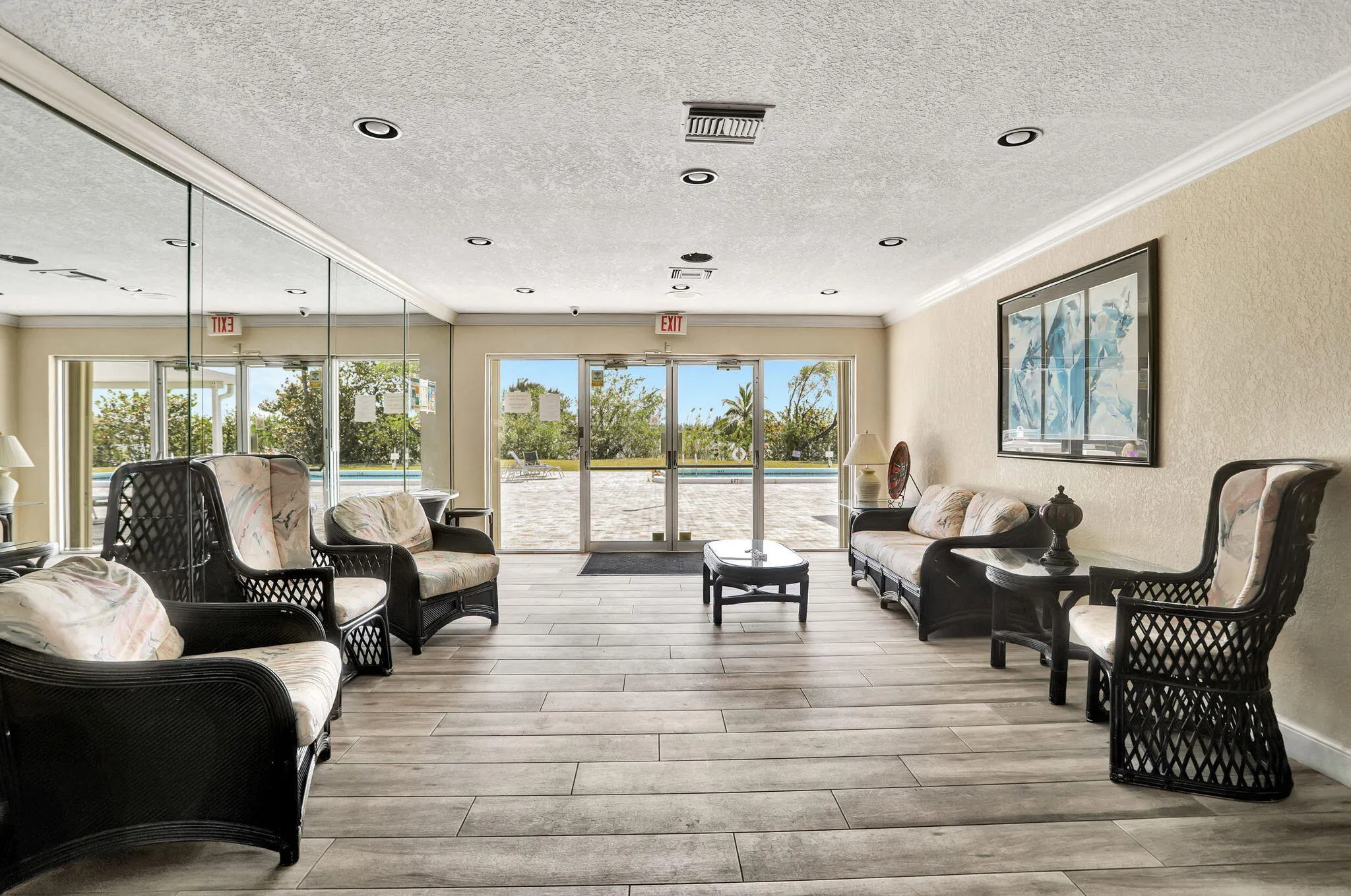 CLUBHOUSE