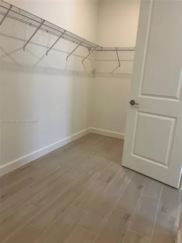Master Walking Closet