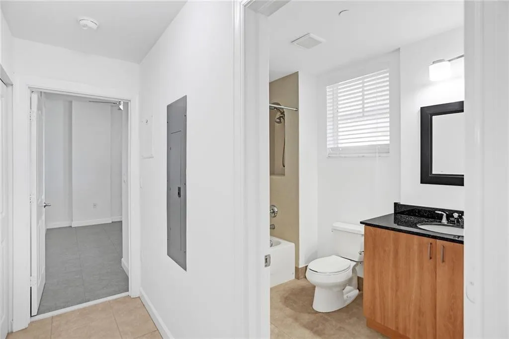 BATHROOM #2