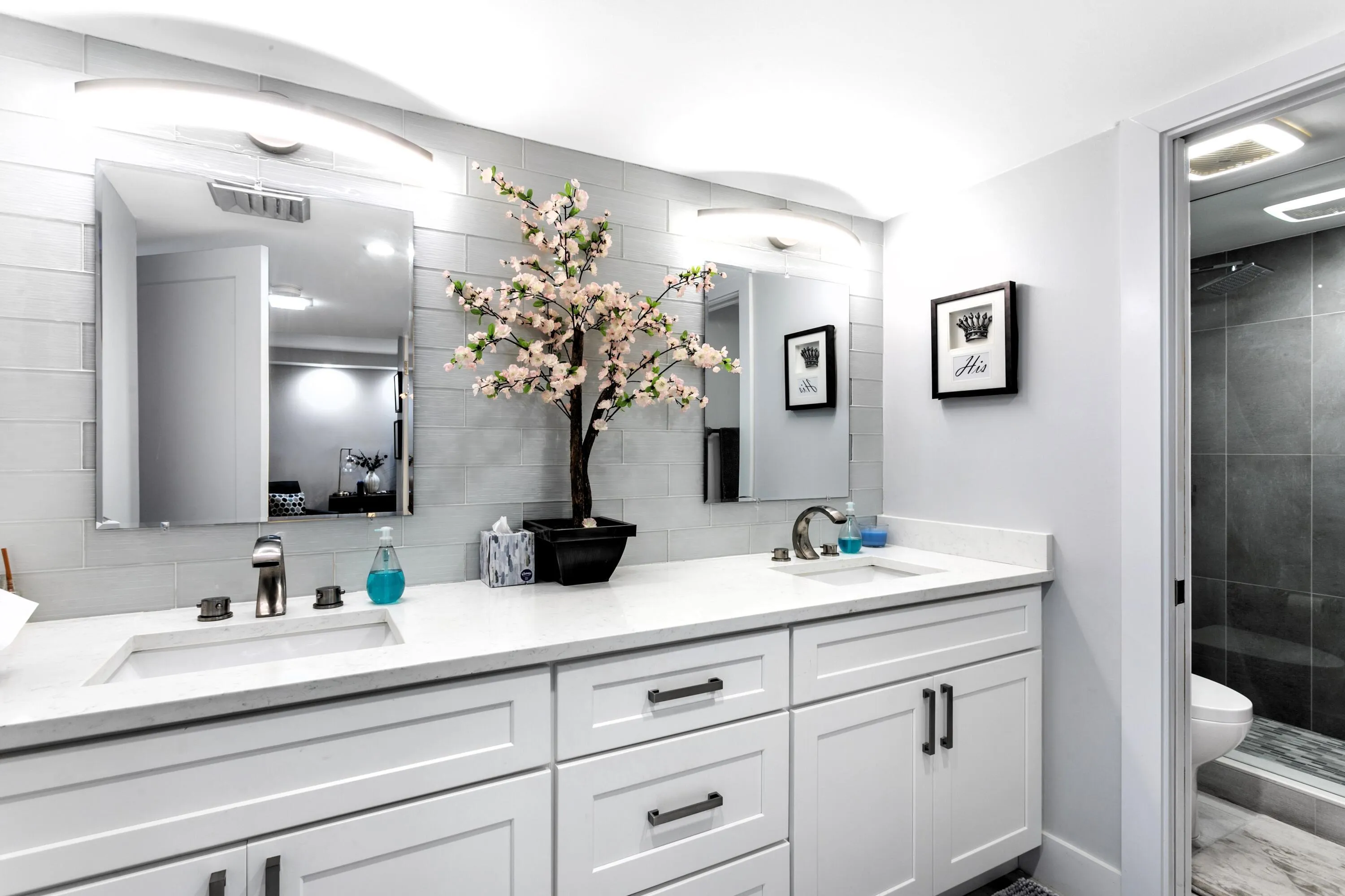 Lincoln_1803_25MASTER BATH
