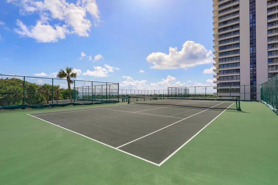 TENNIS