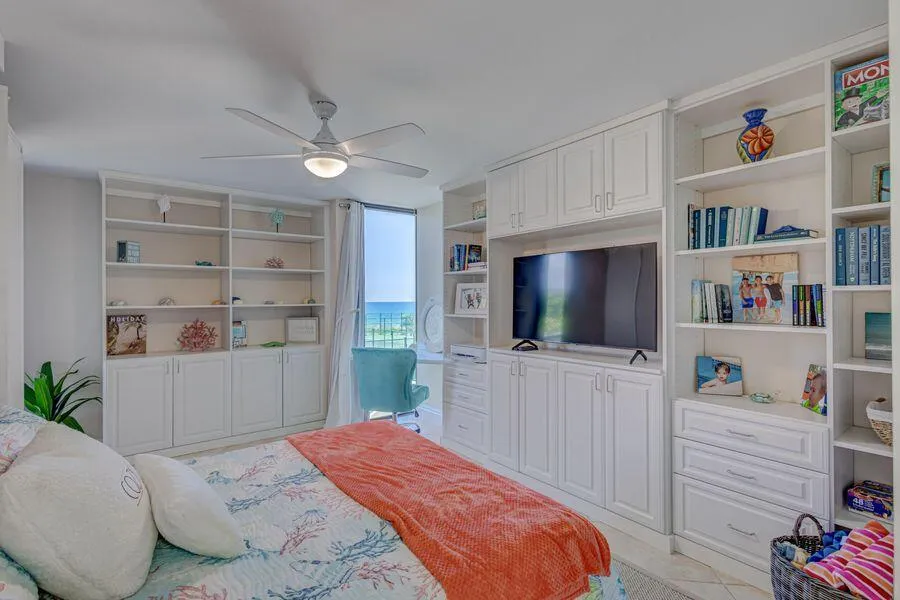 GUEST BED