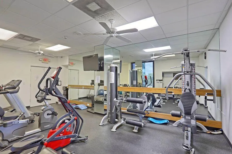 FITNESS CENTER