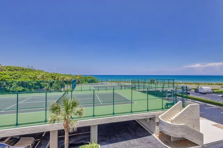 TENNIS