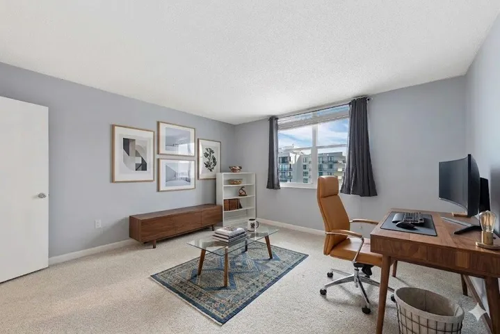 8-Bedroom2
