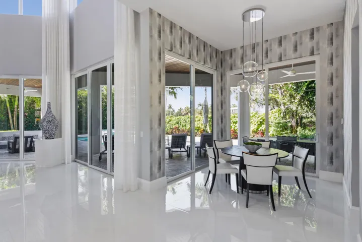 breakfast area