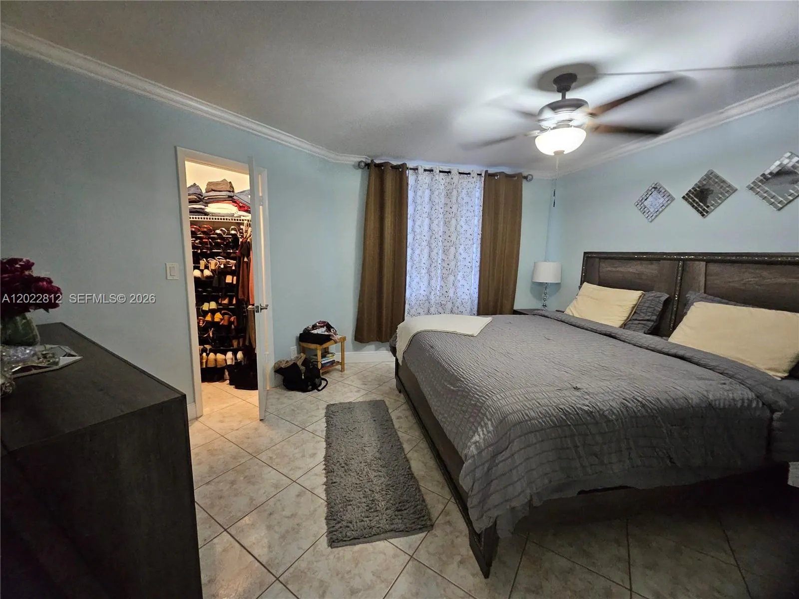 Master Bedroom comes furnished or unfurnished