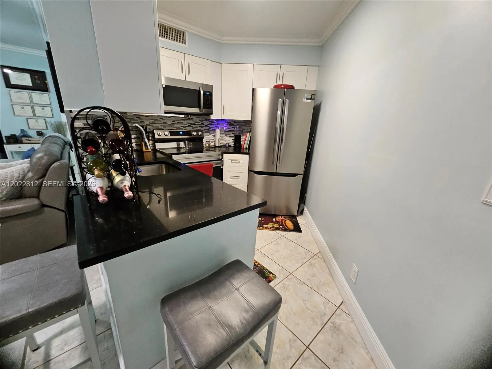 Comes with stools or without. All Stainless-Steel top grade appliances