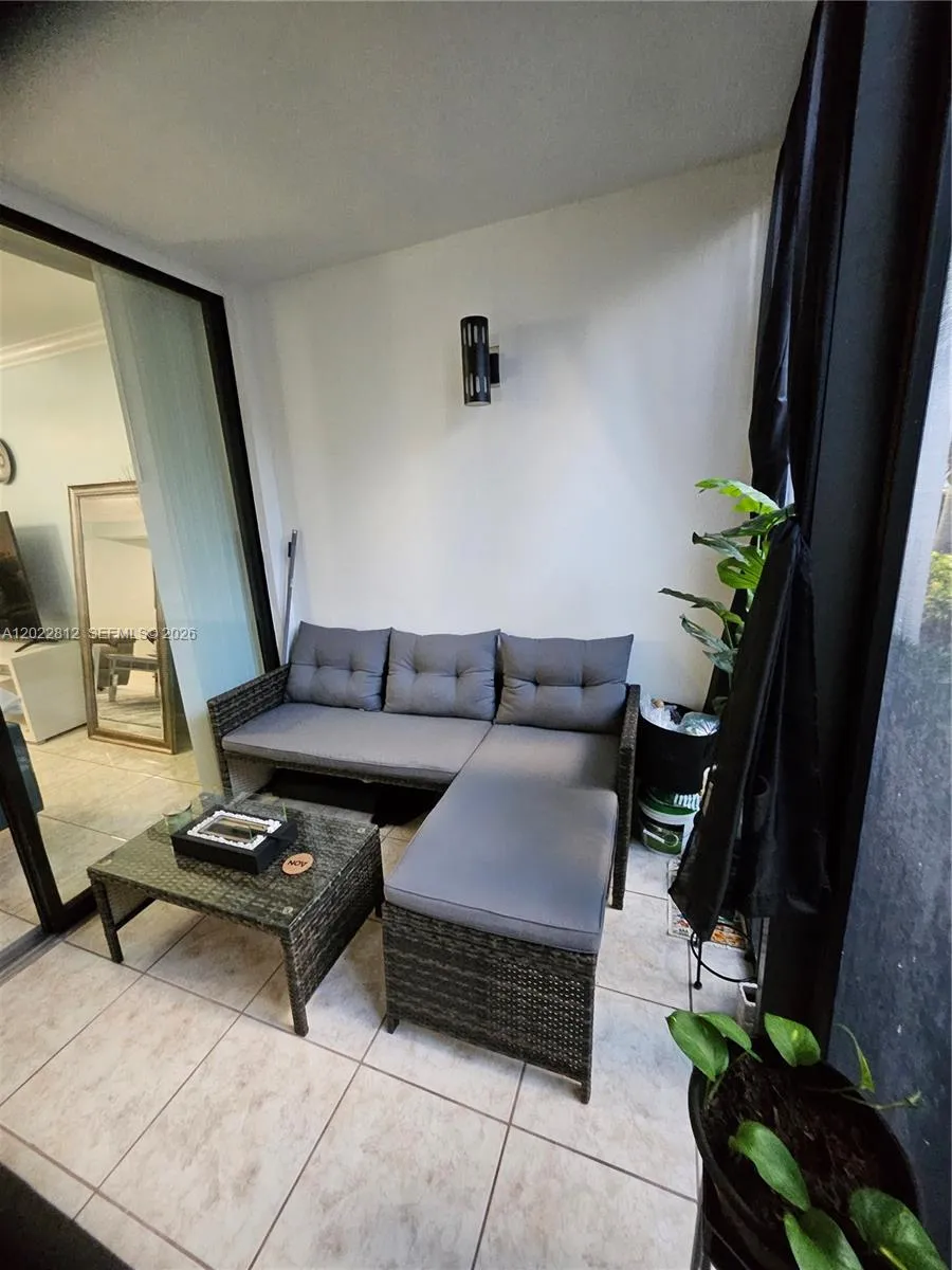 Screened Patio. Comes with or without furniture
