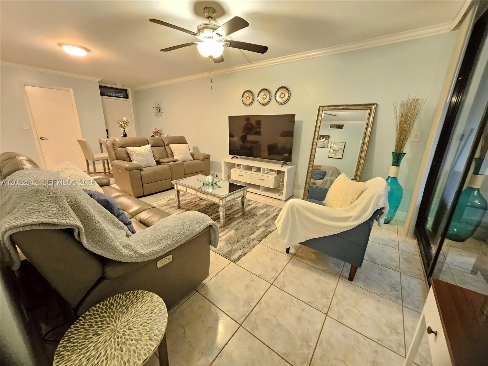 Living Room Comes Furnished or Unfurnished