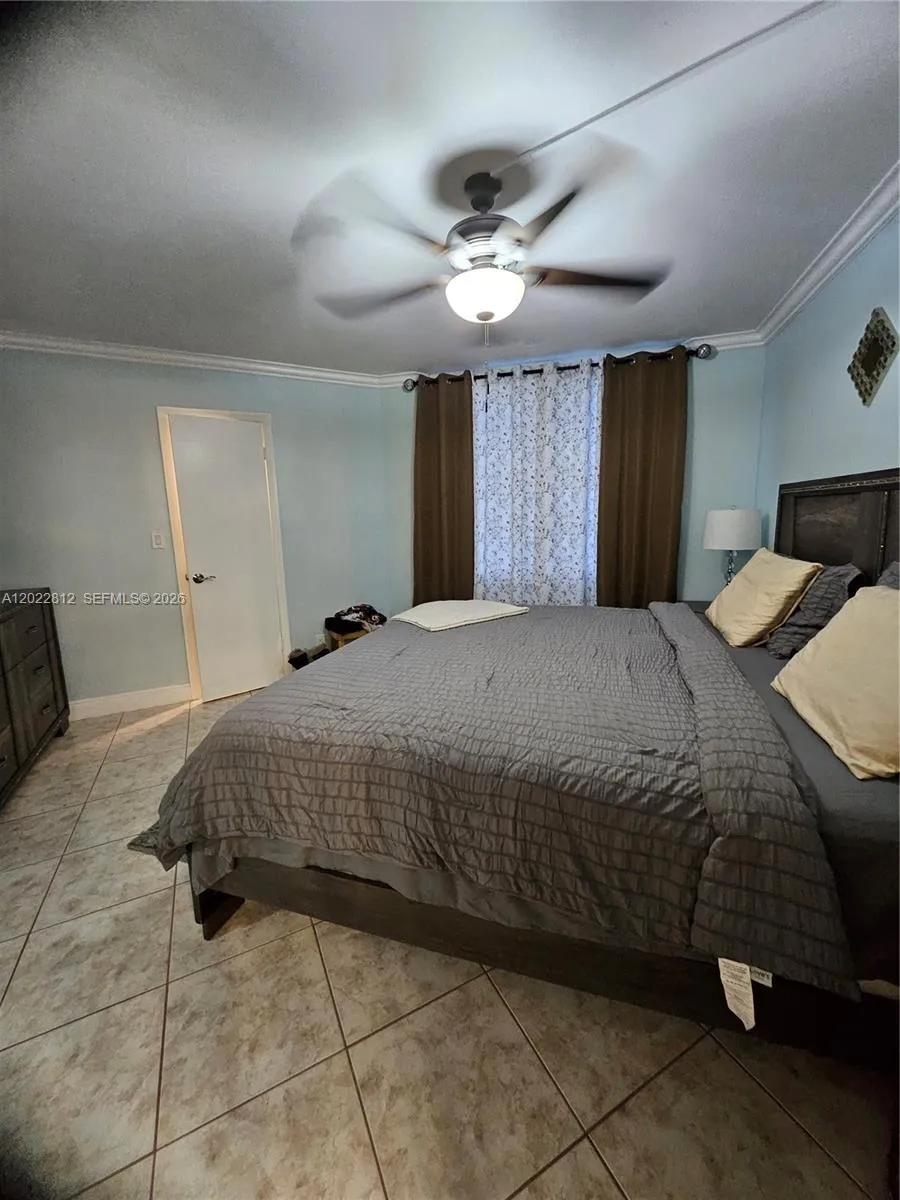 Master Bedroom comes furnished or unfurnished
