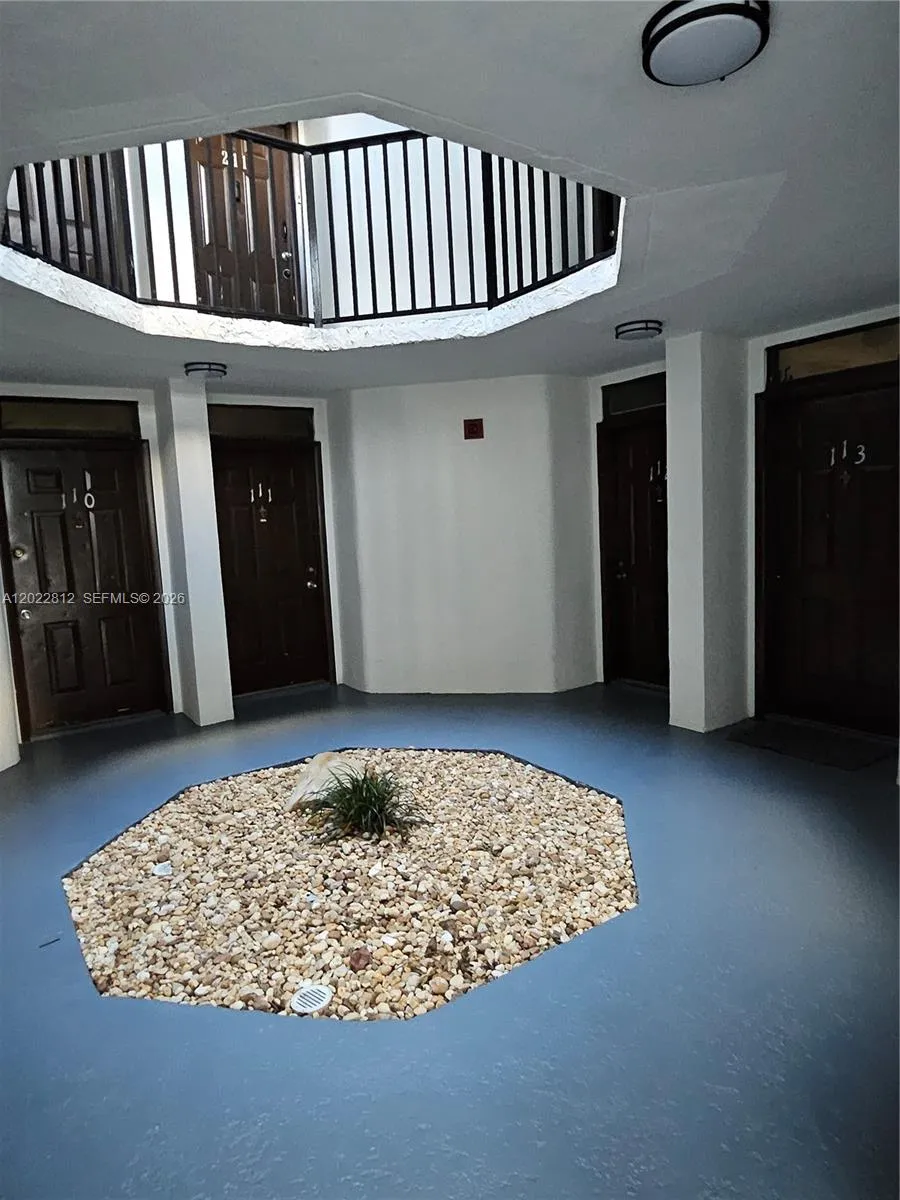 Atrium Type Entrance
