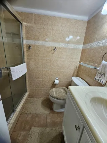 Updated Guest Bathroom