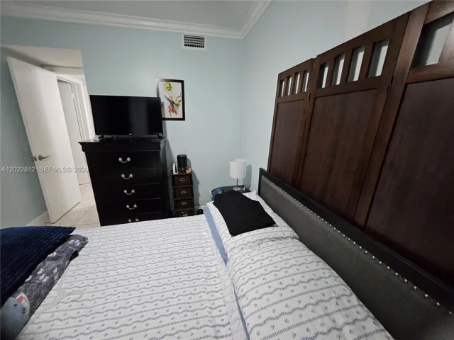 Guest Bedroom comes furnished or​​‌​​​​‌​​‌‌​‌‌​​​‌‌​‌​‌​‌​​​‌​​ unfurnished