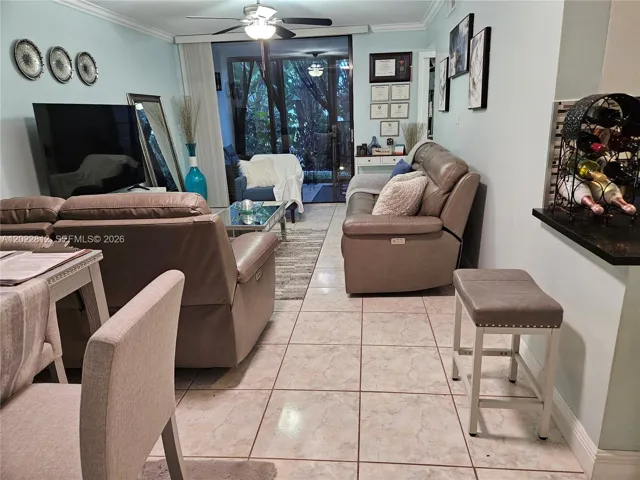 Living Room Comes Furnished or Unfurnished