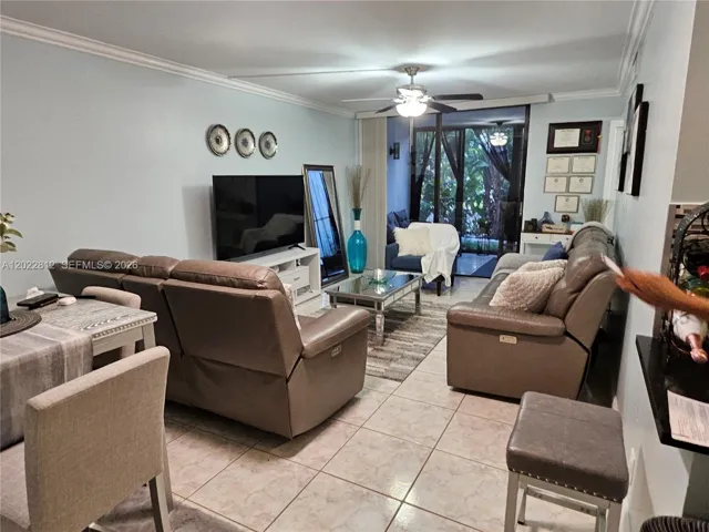 Living Room Comes Furnished or Unfurnished