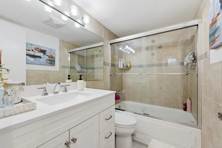 19_primary bathroom