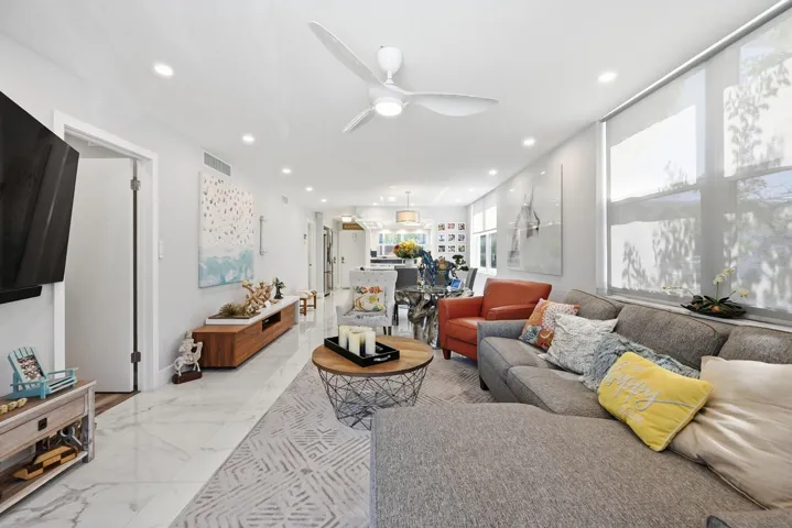 12_living room