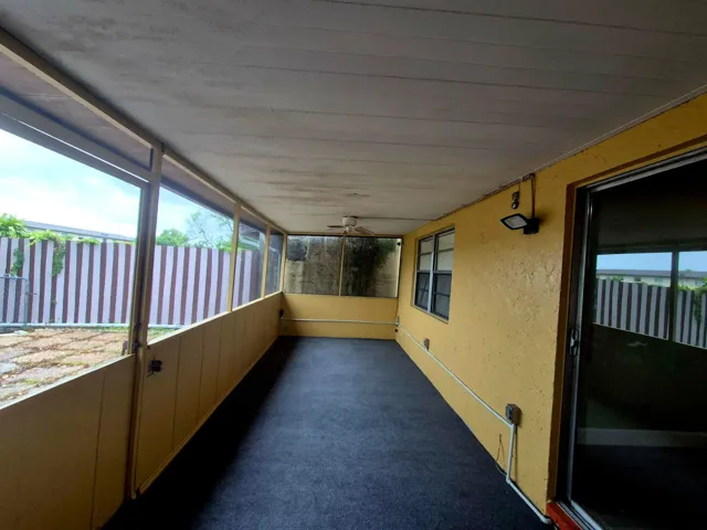 creened in patio