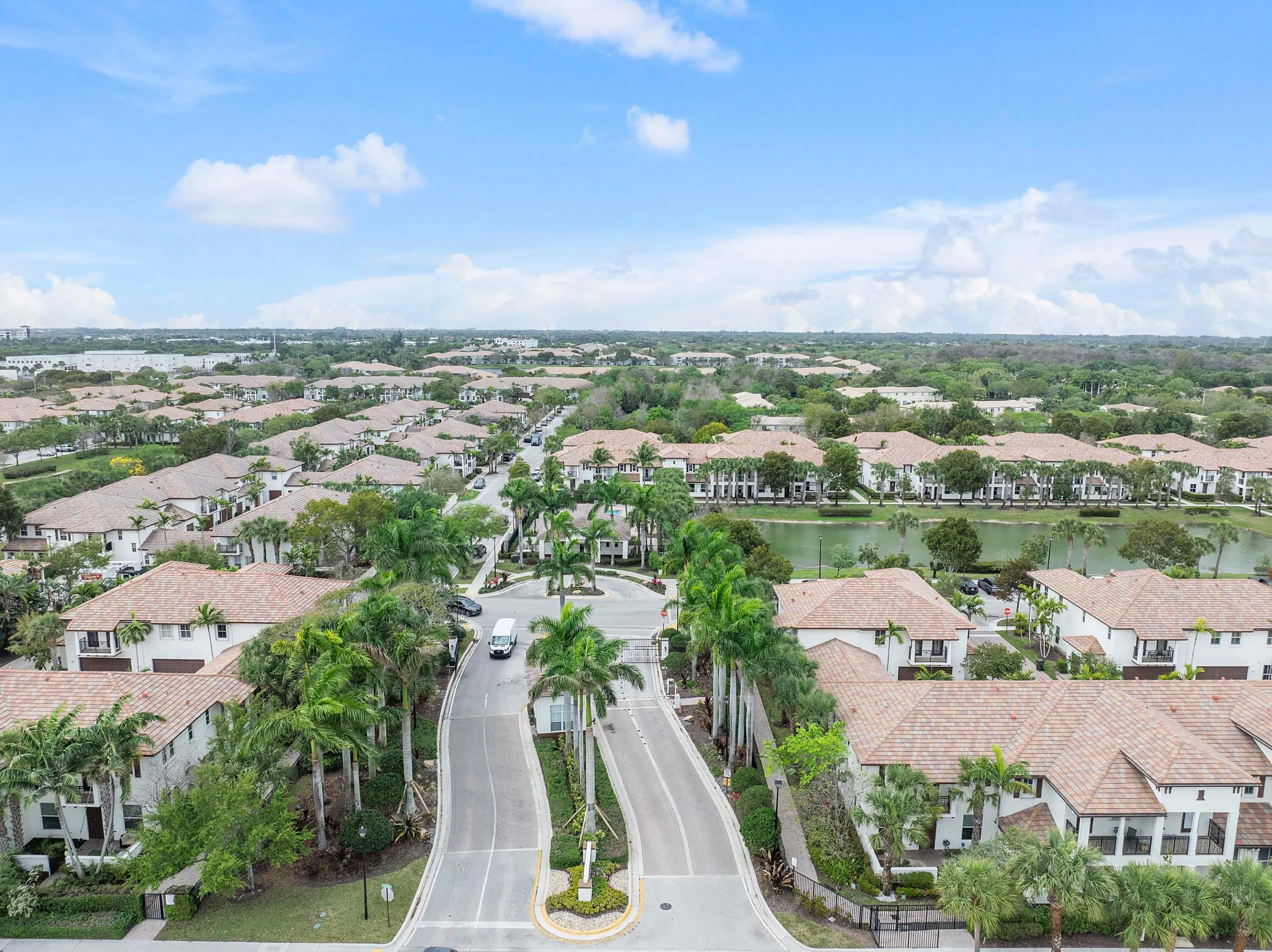 4666 Olympia Ct_015