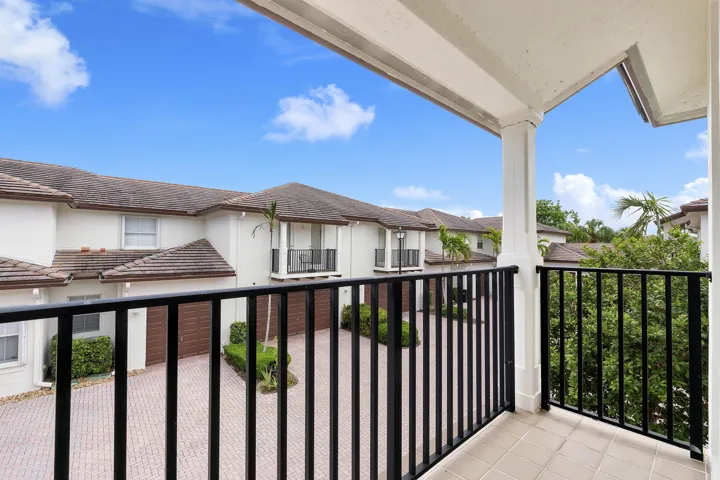 4760 Mimosa Pl u1016_003