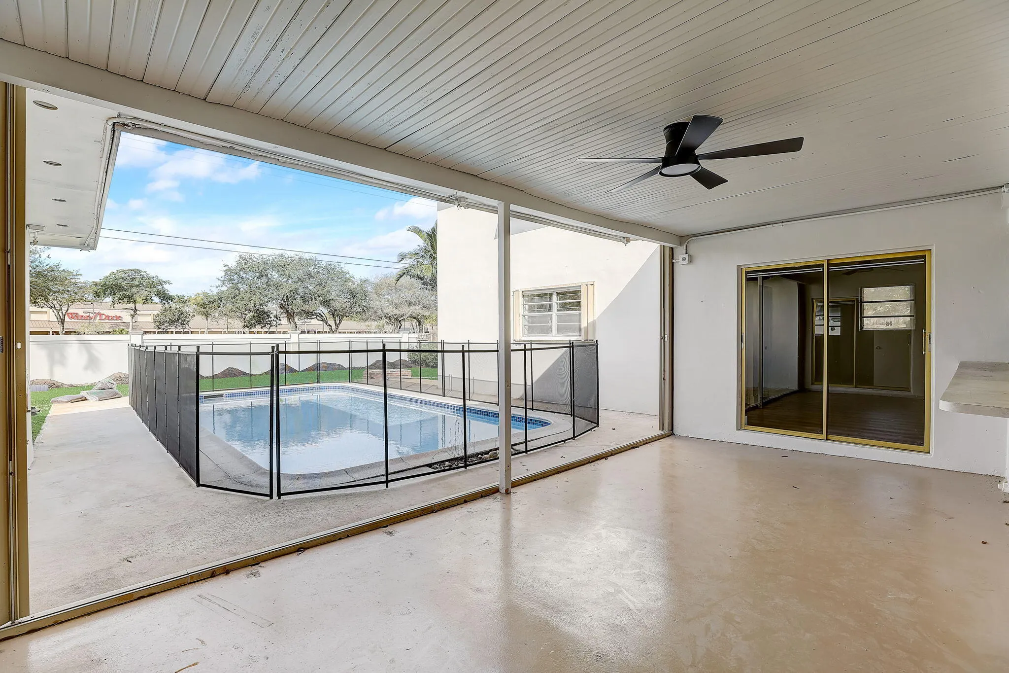 N 45th Ave-042