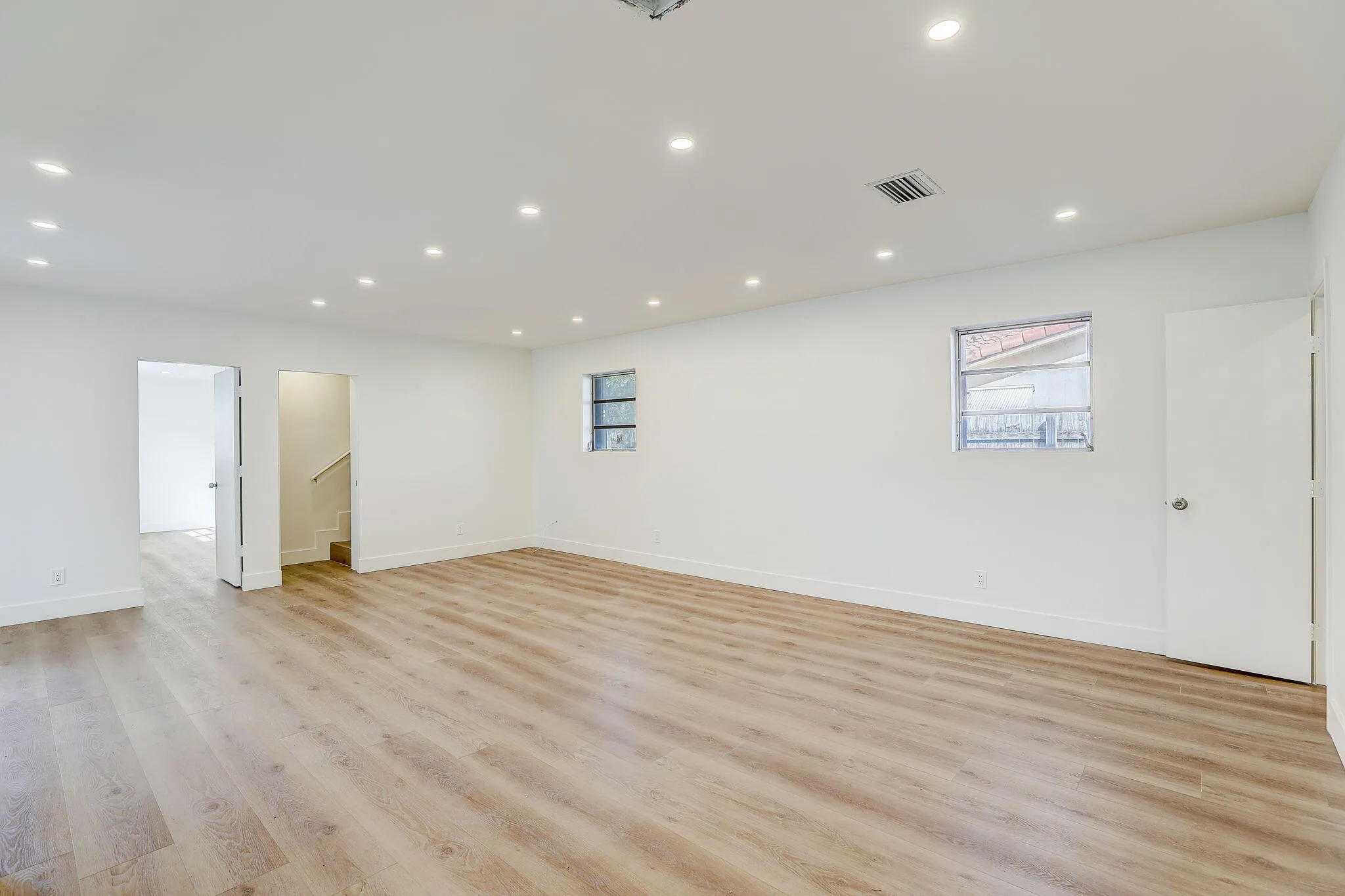 N 45th Ave-009