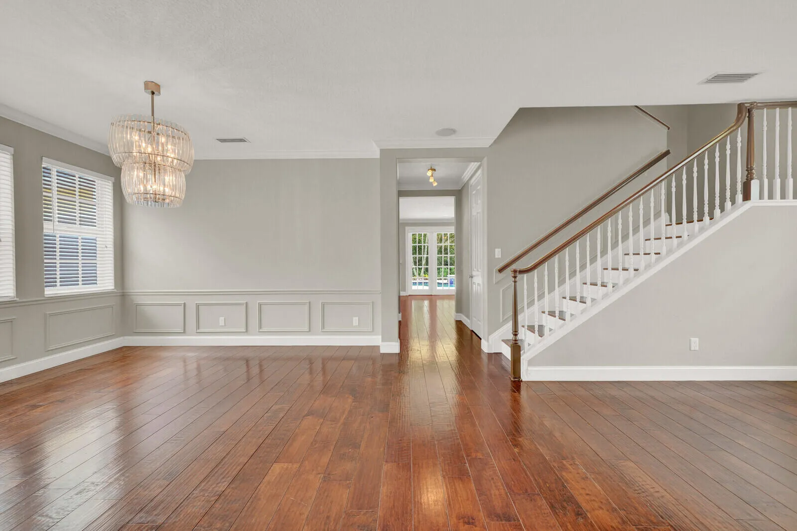 foyer to stairs 221