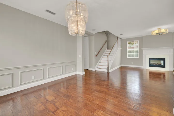 dining to stairs 221