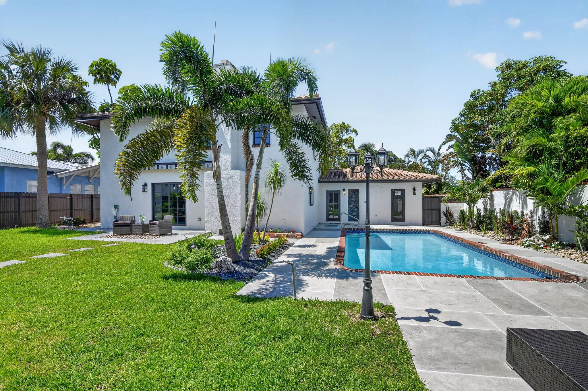 308 Greymon Dr