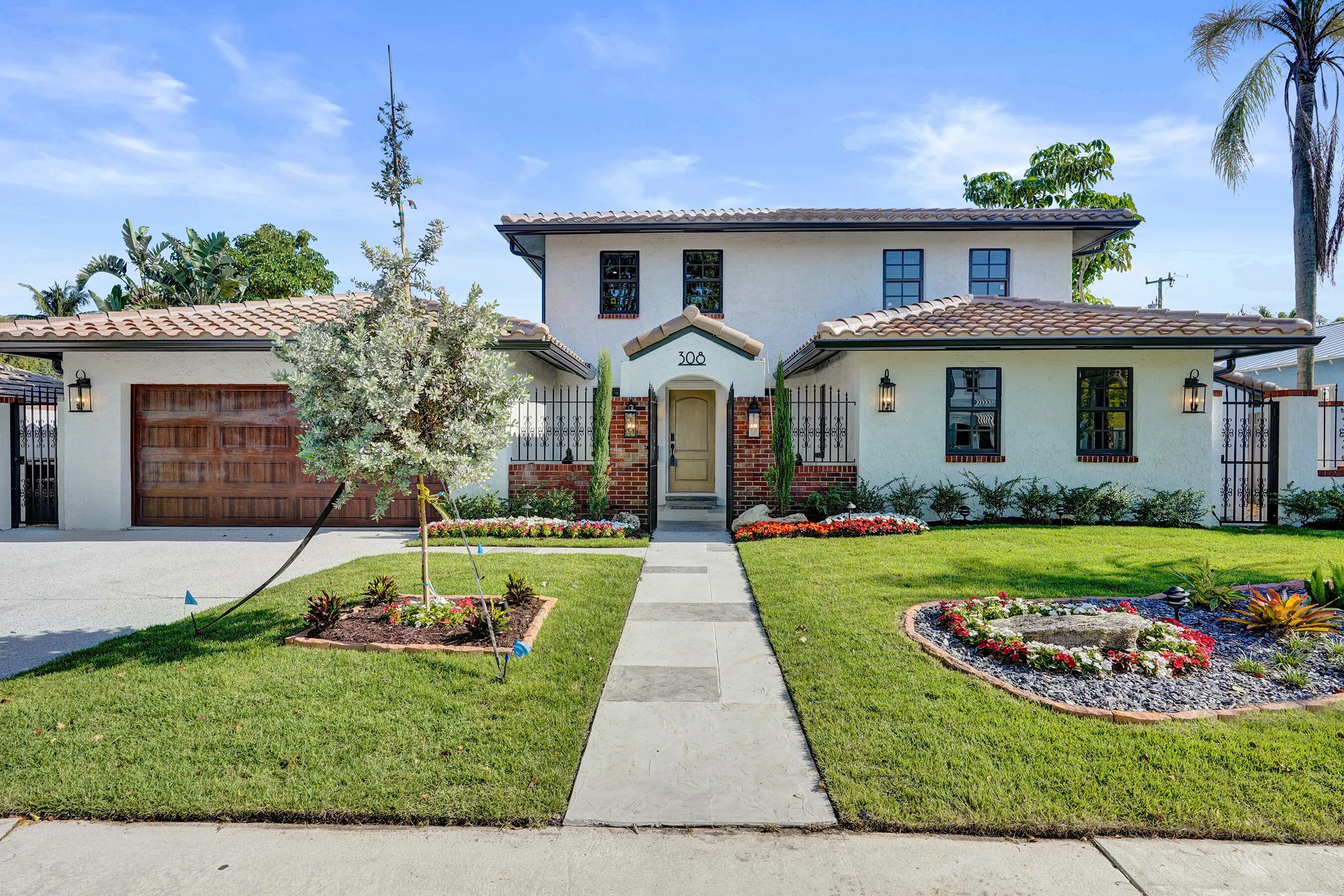 308 Greymon Dr