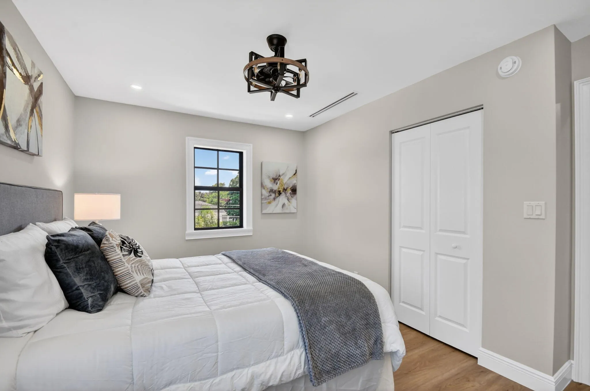 Guest bedroom 2