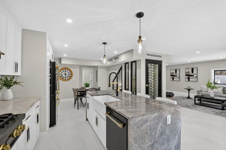 308 Greymon Dr