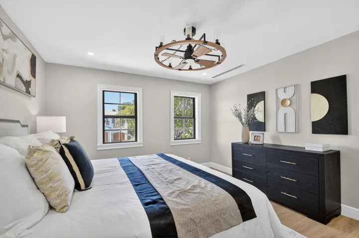 Upstairs primary bedroom
