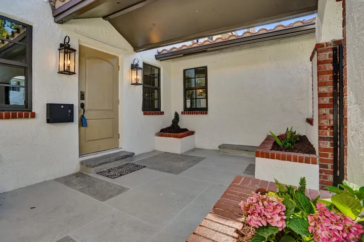 308 Greymon Dr