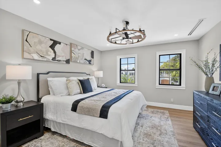 Upstairs primary bedroom
