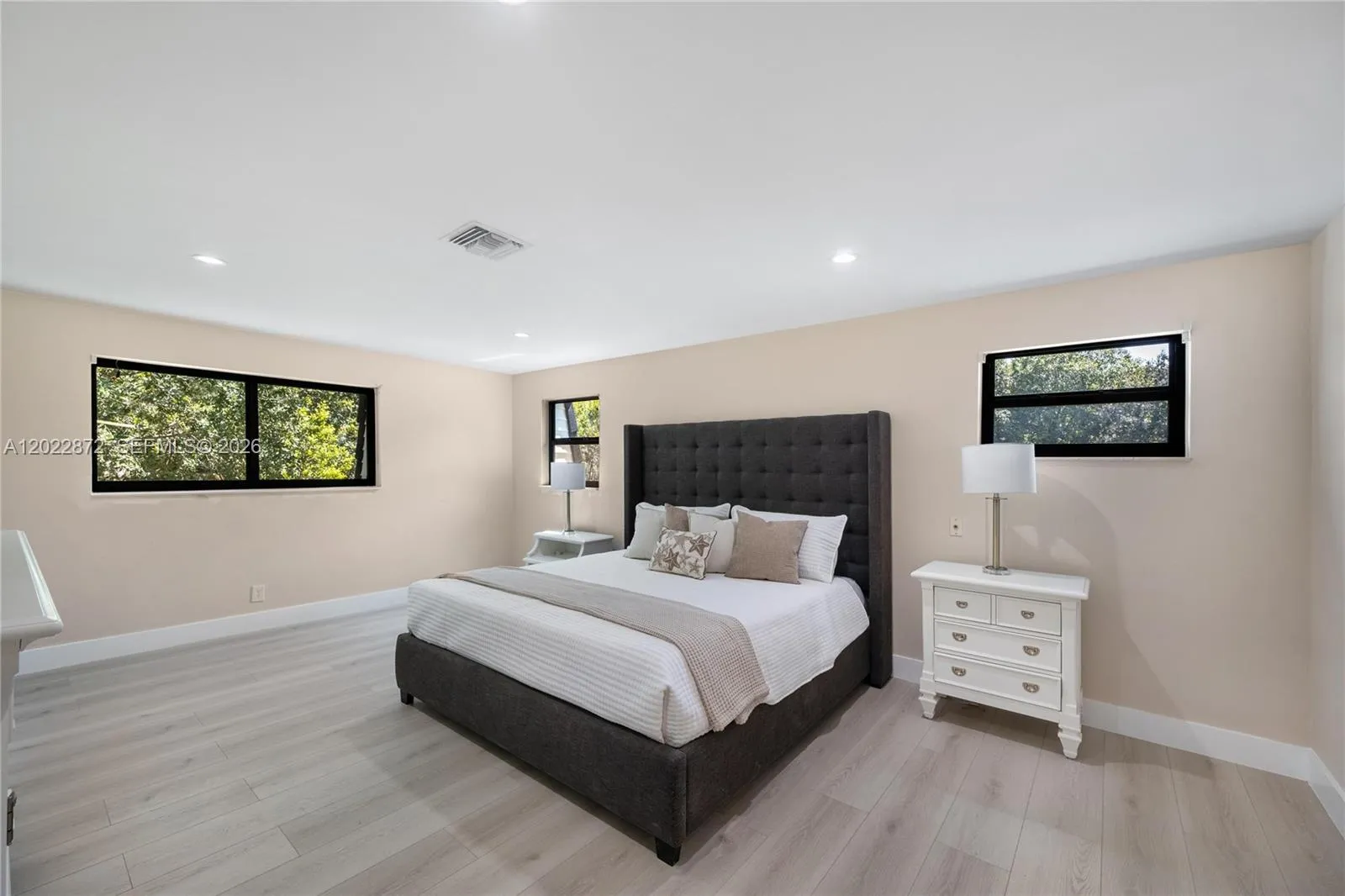 Property photo 498