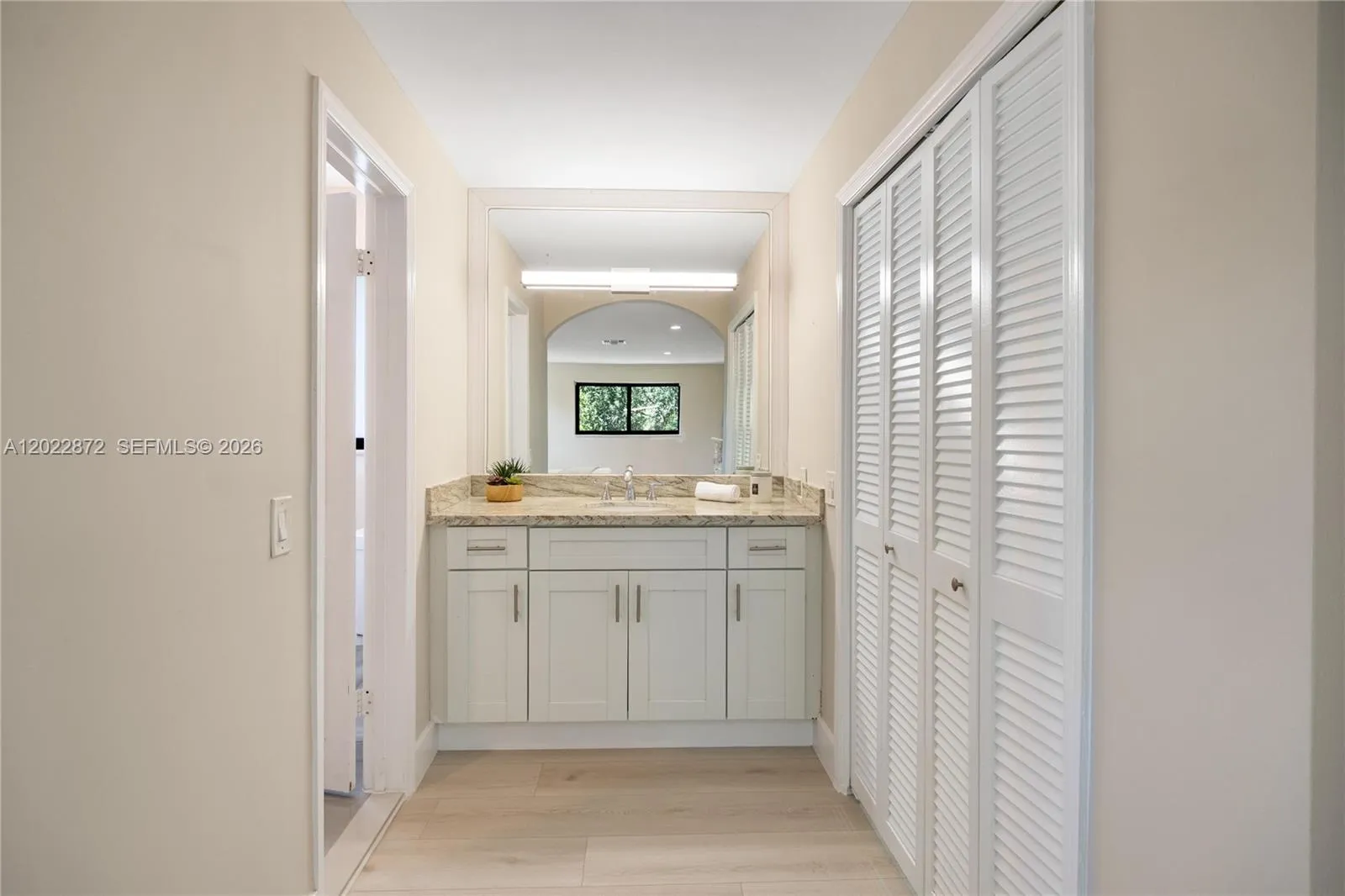 Property photo 505